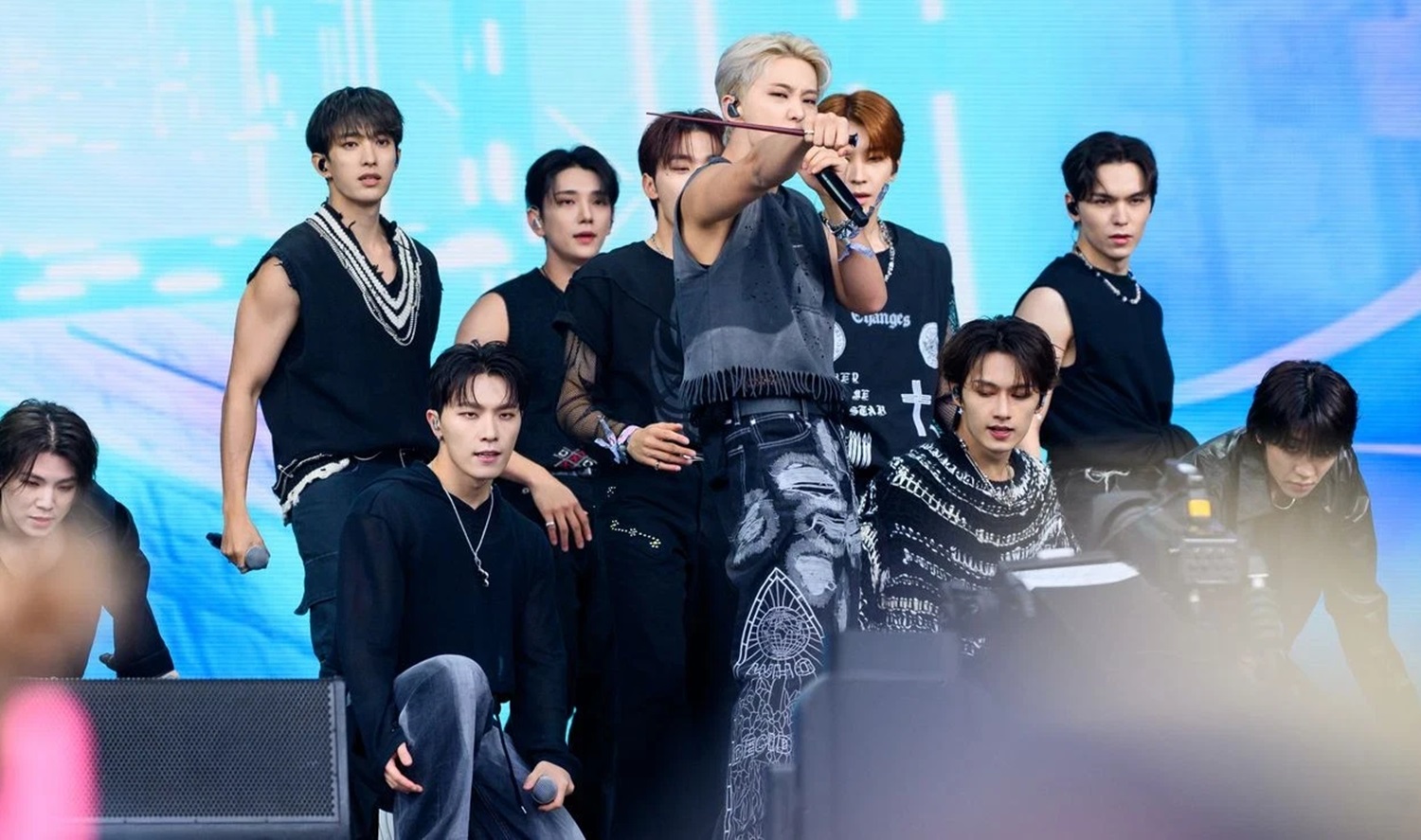 The Rise of SEVENTEEN: A Deep Dive into the Popular K-Pop Boy Band